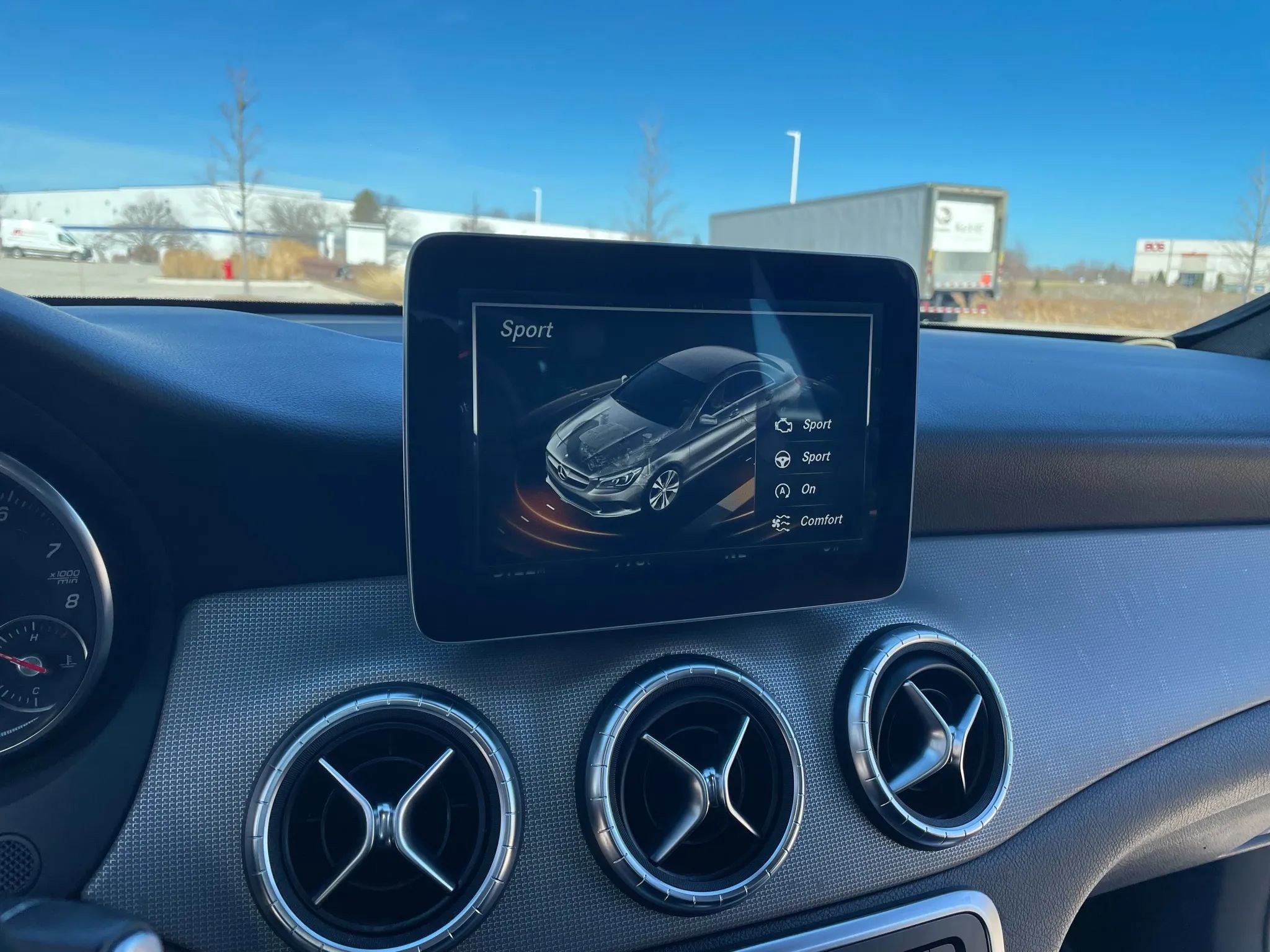 Used 2017 Mercedes-Benz CLA 250 4MATIC w/ Premium 1 Package image 28
