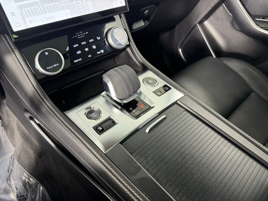 Used 2025 Jaguar F-PACE R-Dynamic S image 27
