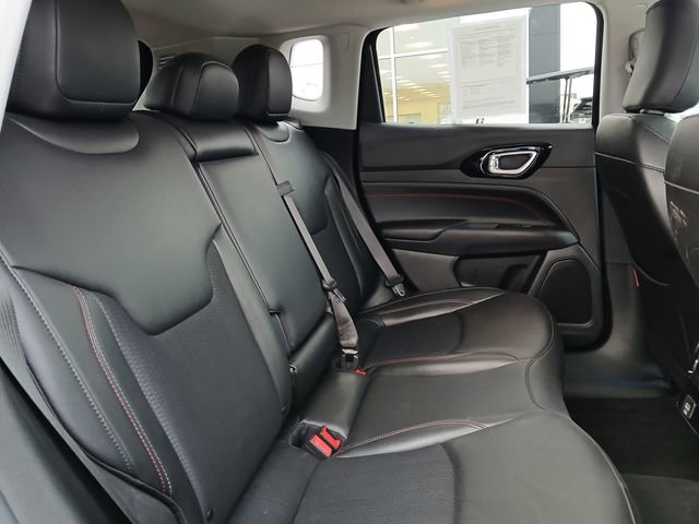 Used 2022 Jeep Compass Trailhawk image 16