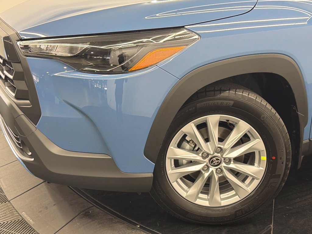 New 2026 Toyota Corolla Cross LE FWD image 4