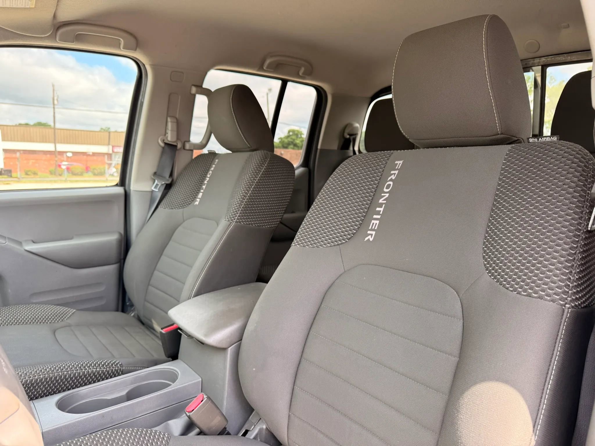 Used 2015 Nissan Frontier Desert Runner RWD image 15