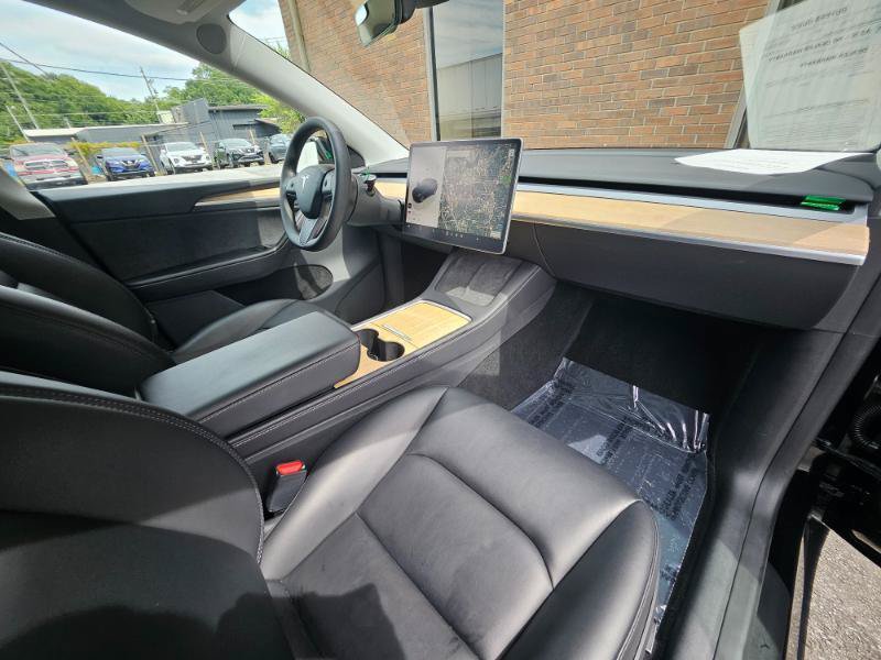 Used 2024 Tesla Model Y Long Range AWD/4WD image 57