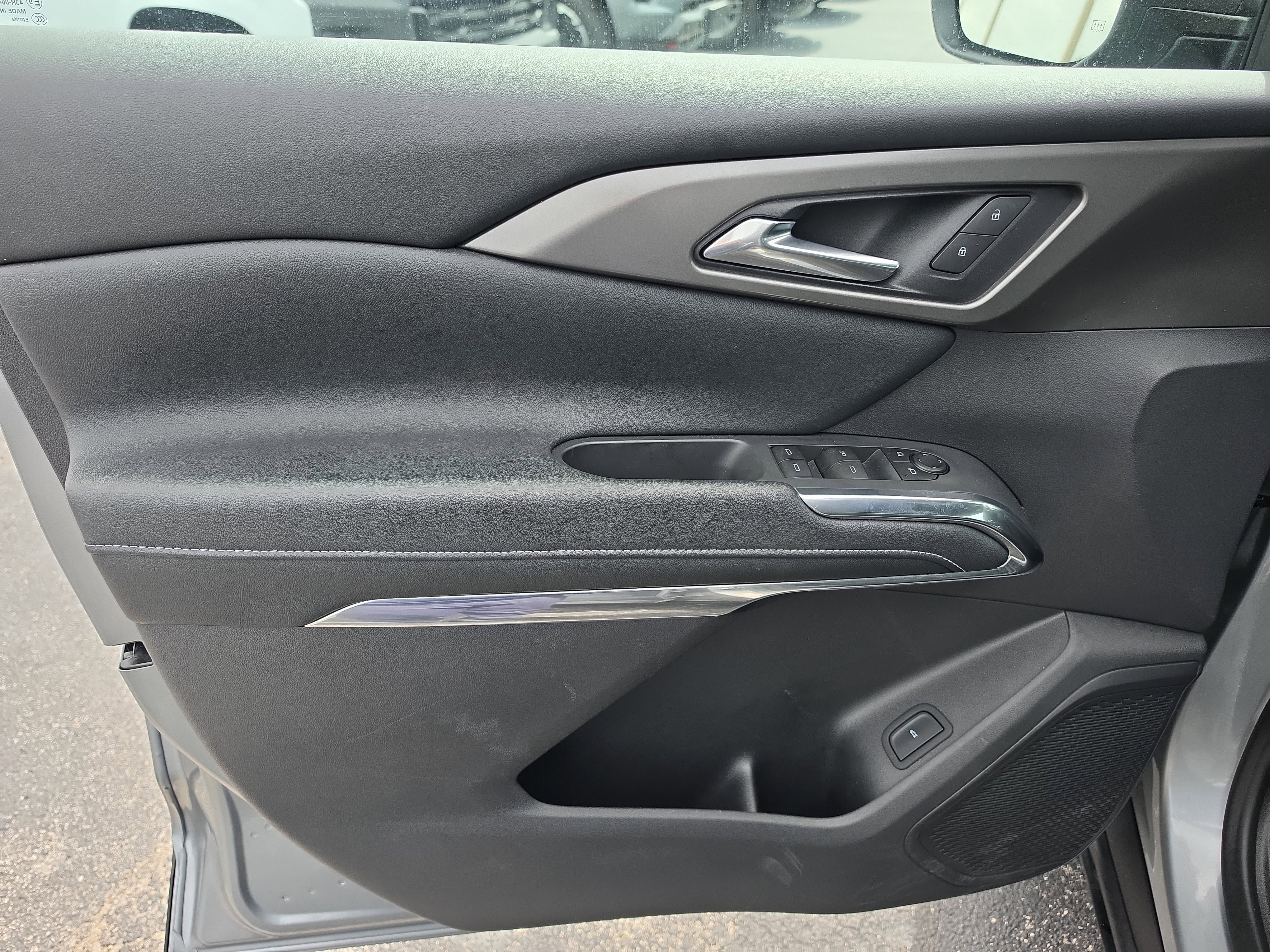 Certified 2026 Chevrolet Traverse LT FWD image 18