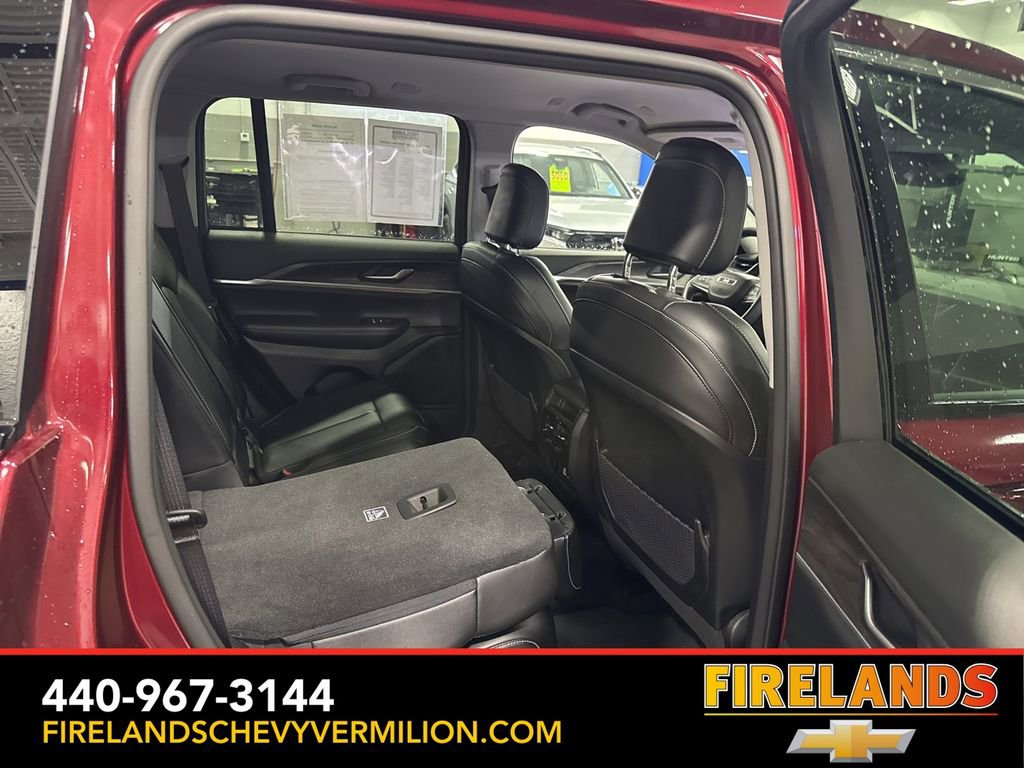 Used 2023 Jeep Grand Cherokee Limited image 40