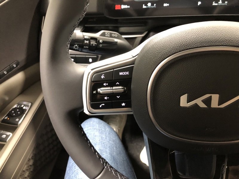 New 2026 Kia Carnival SX image 26