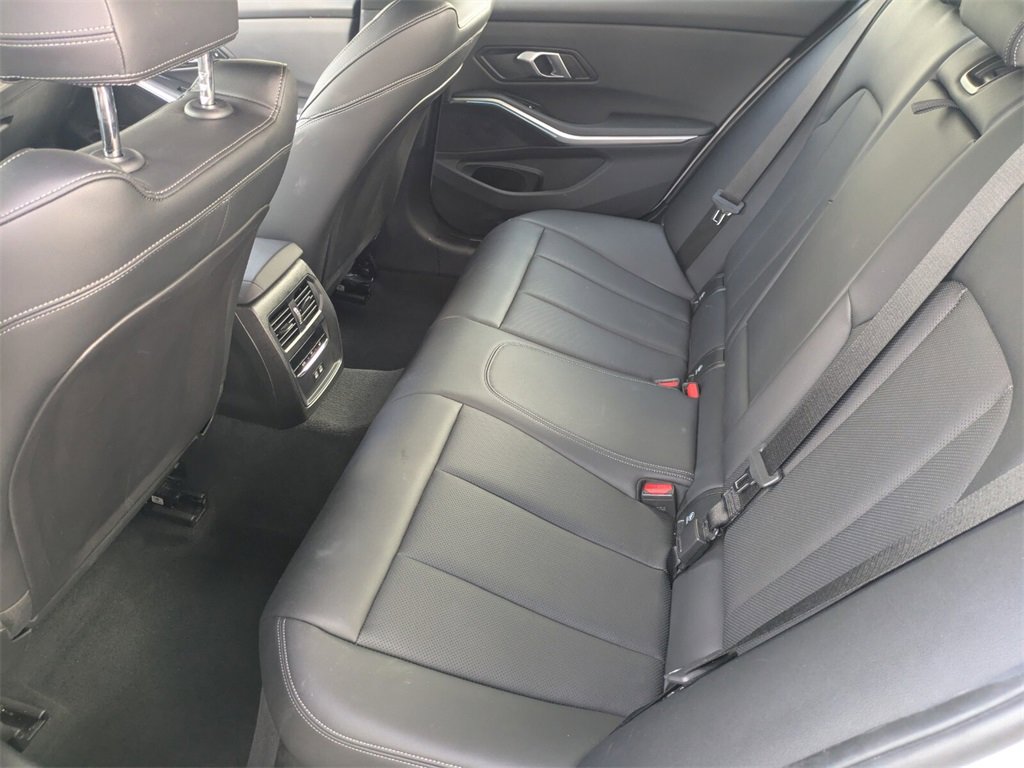 Used 2025 BMW 330i Sedan image 16