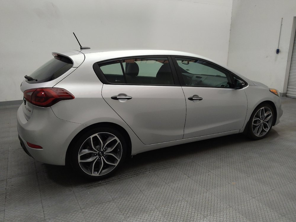 Used 2016 Kia Forte SX FWD image 10