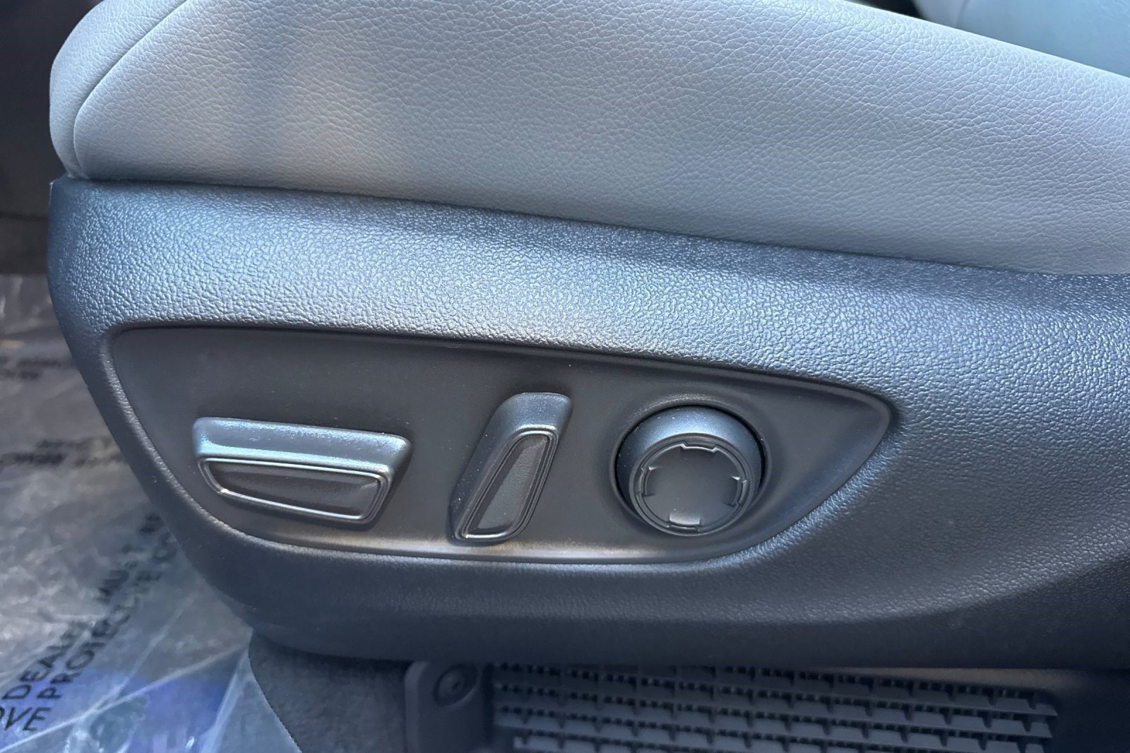 Used 2025 Toyota Sienna XLE w/ XLE Plus Package AWD/4WD image 15