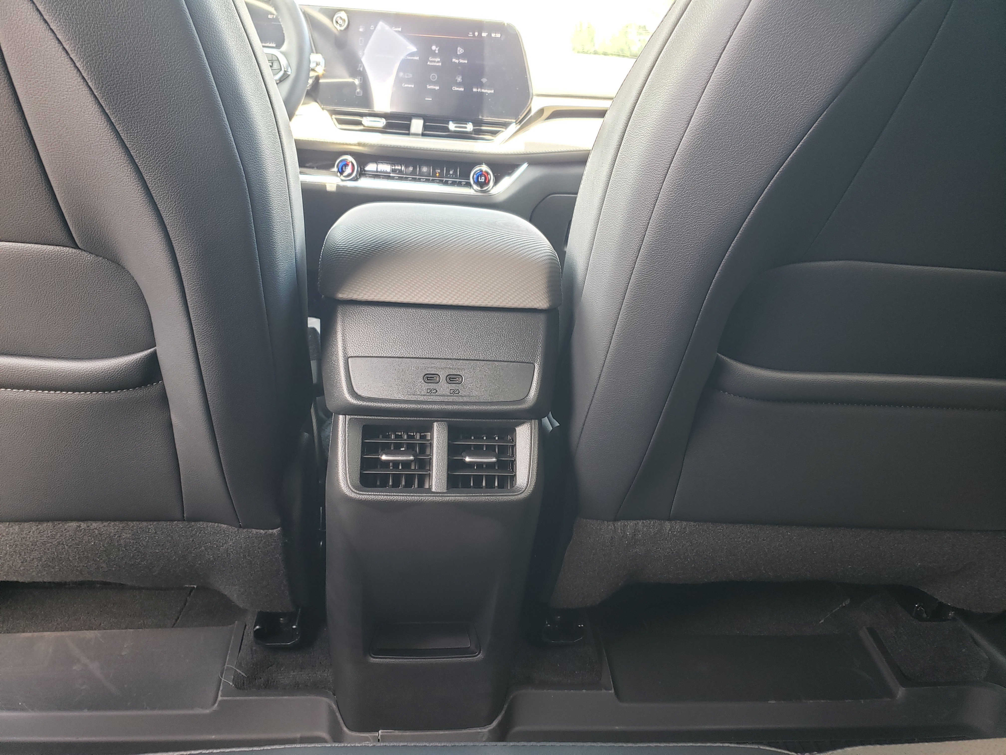 New 2026 Chevrolet Equinox LT w/ Convenience Package II FWD image 29