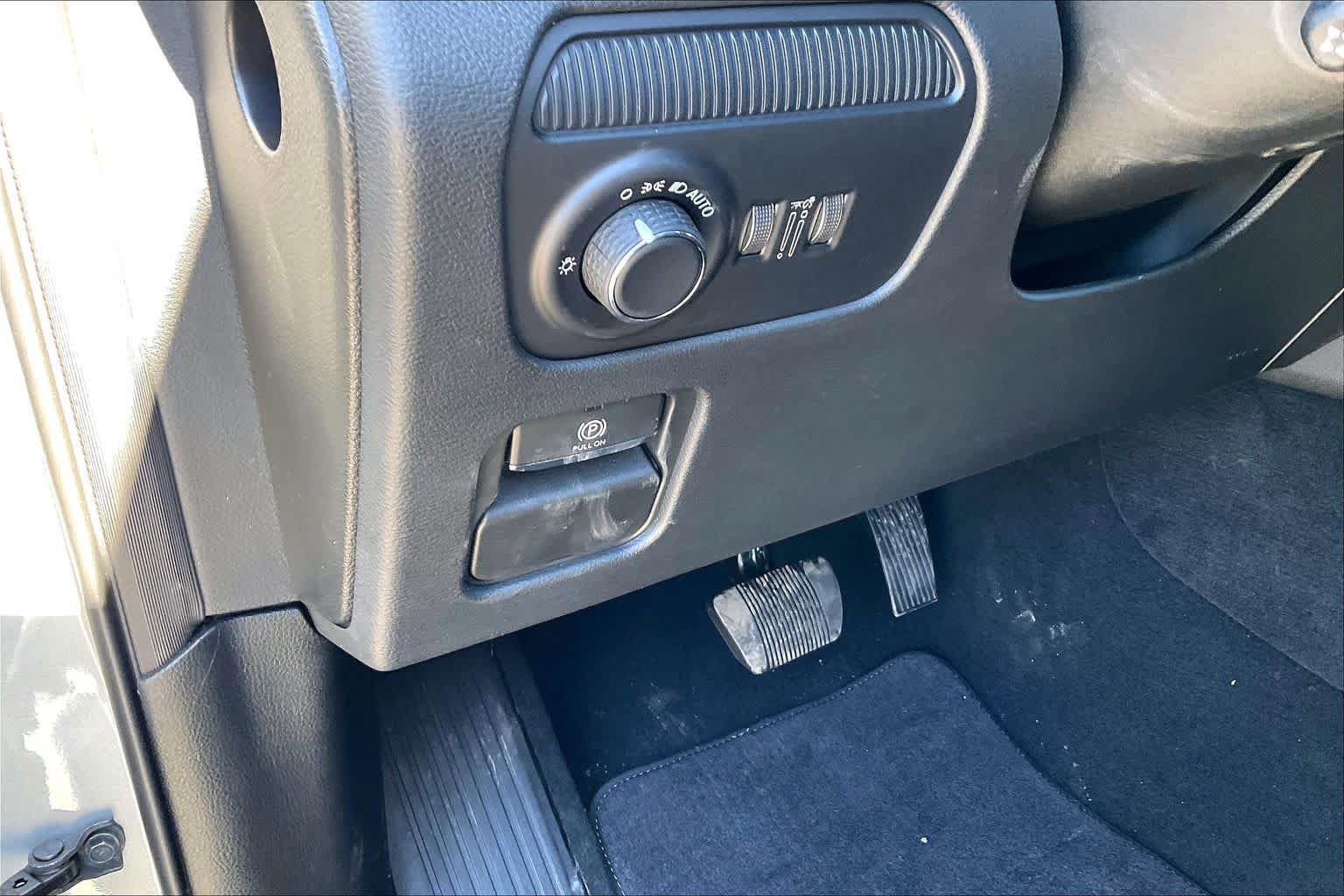 New 2026 Jeep Grand Wagoneer L 4WD w/ Premium Group I image 17