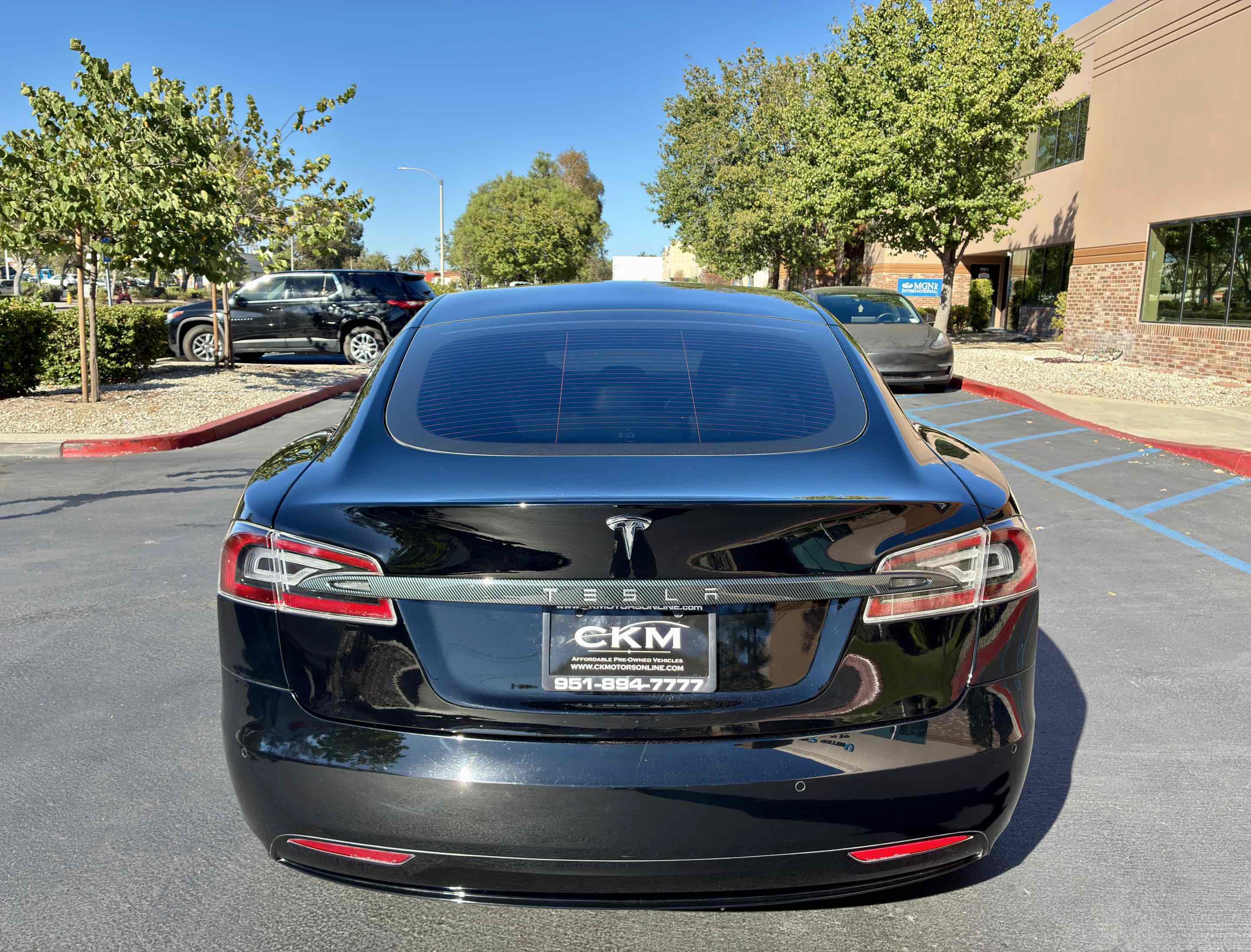 Used 2017 Tesla Model S 75 RWD image 9