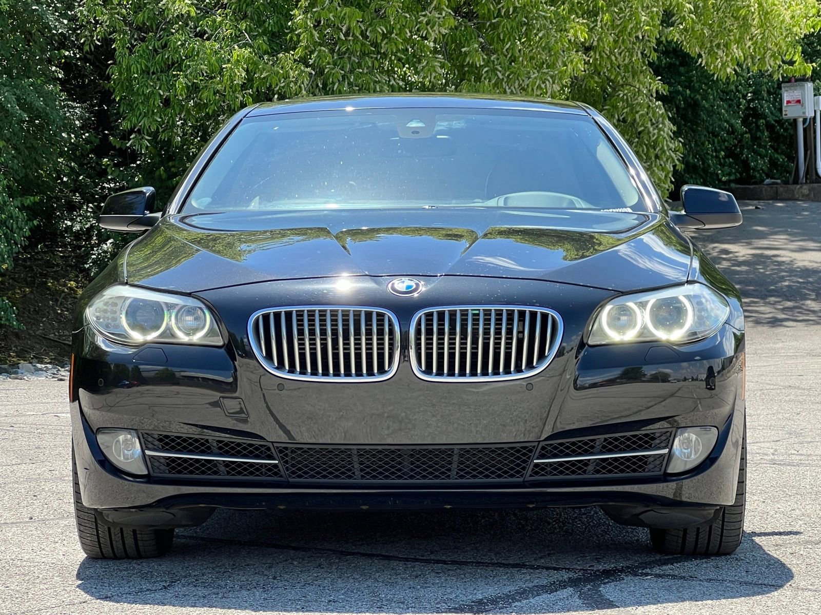 Used 2013 BMW 550i xDrive Sedan AWD/4WD image 7