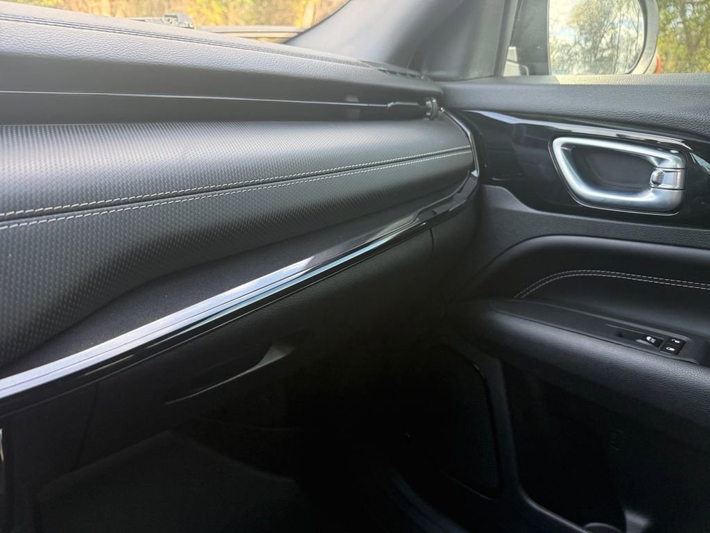 Used 2023 Jeep Compass Altitude image 23