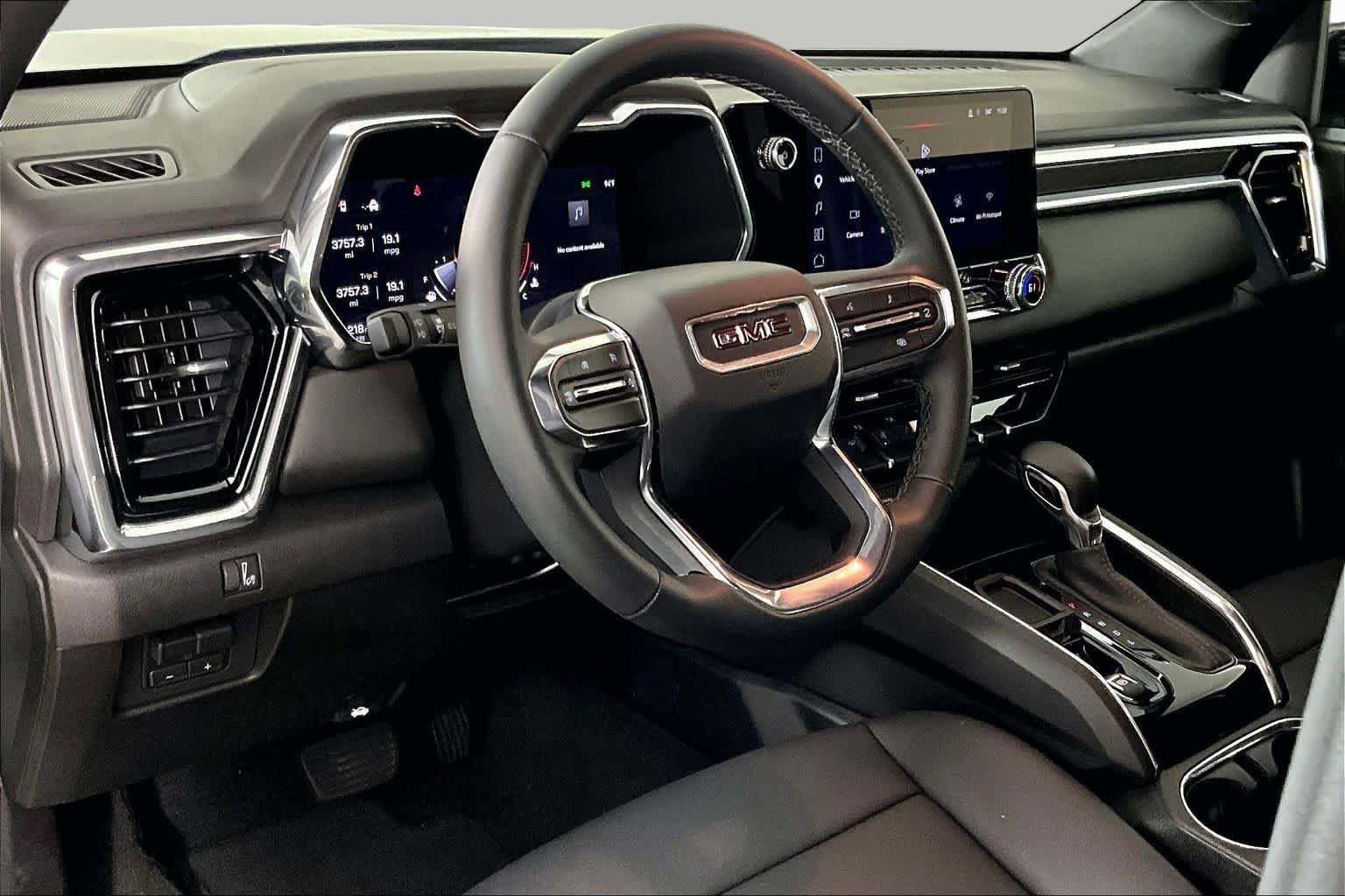 Used 2026 GMC Canyon Elevation w/ Convenience Package RWD image 16