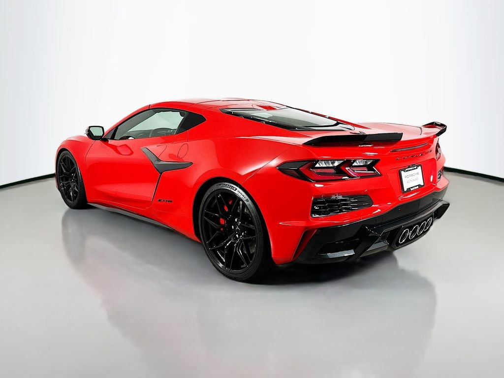 Used 2025 Chevrolet Corvette Z06 image 3