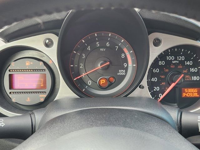 Used 2018 Nissan 370Z Roadster image 6