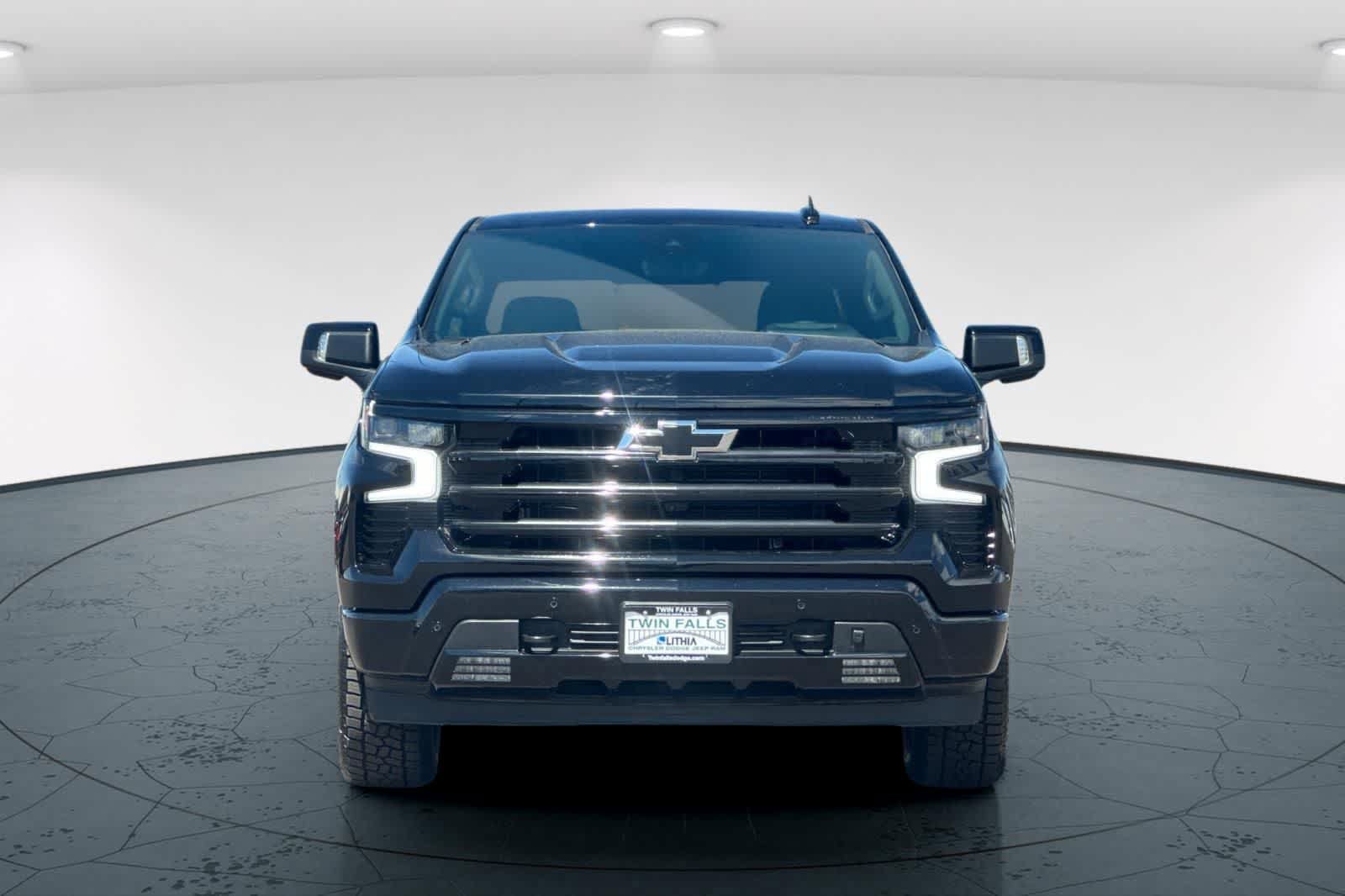 Used 2024 Chevrolet Silverado 1500 High Country w/ Midnight Edition AWD/4WD image 10