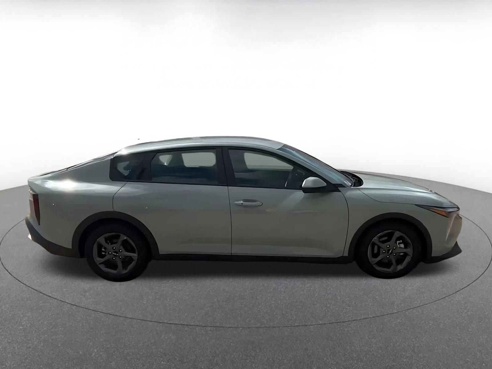 Used 2025 Kia K4 FWD image 16