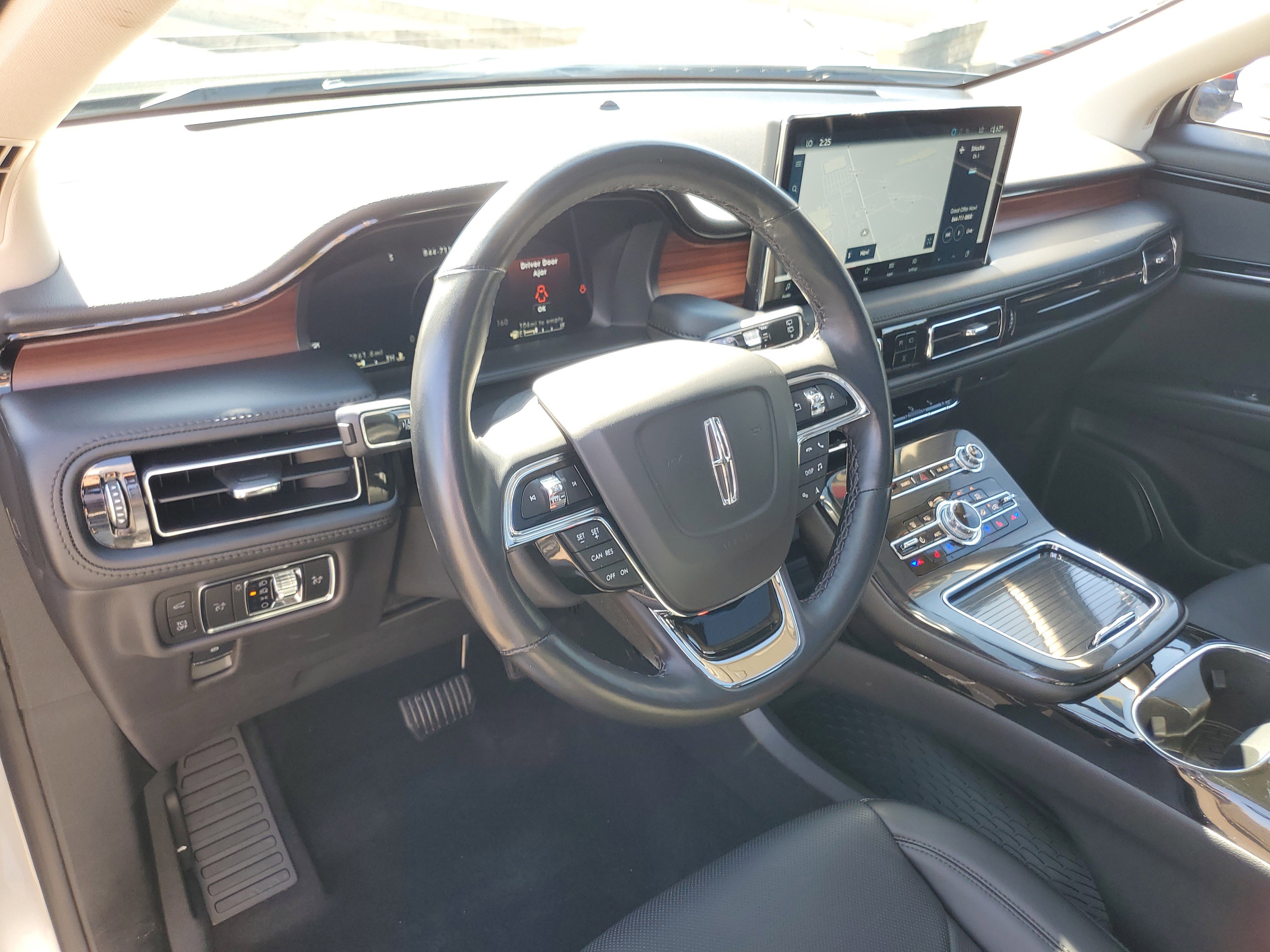 Certified 2023 Lincoln Nautilus Reserve image 13