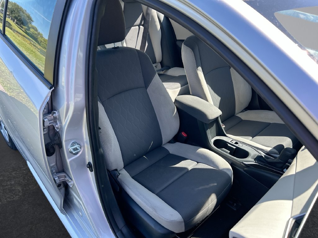 Used 2024 Toyota Corolla LE FWD image 30