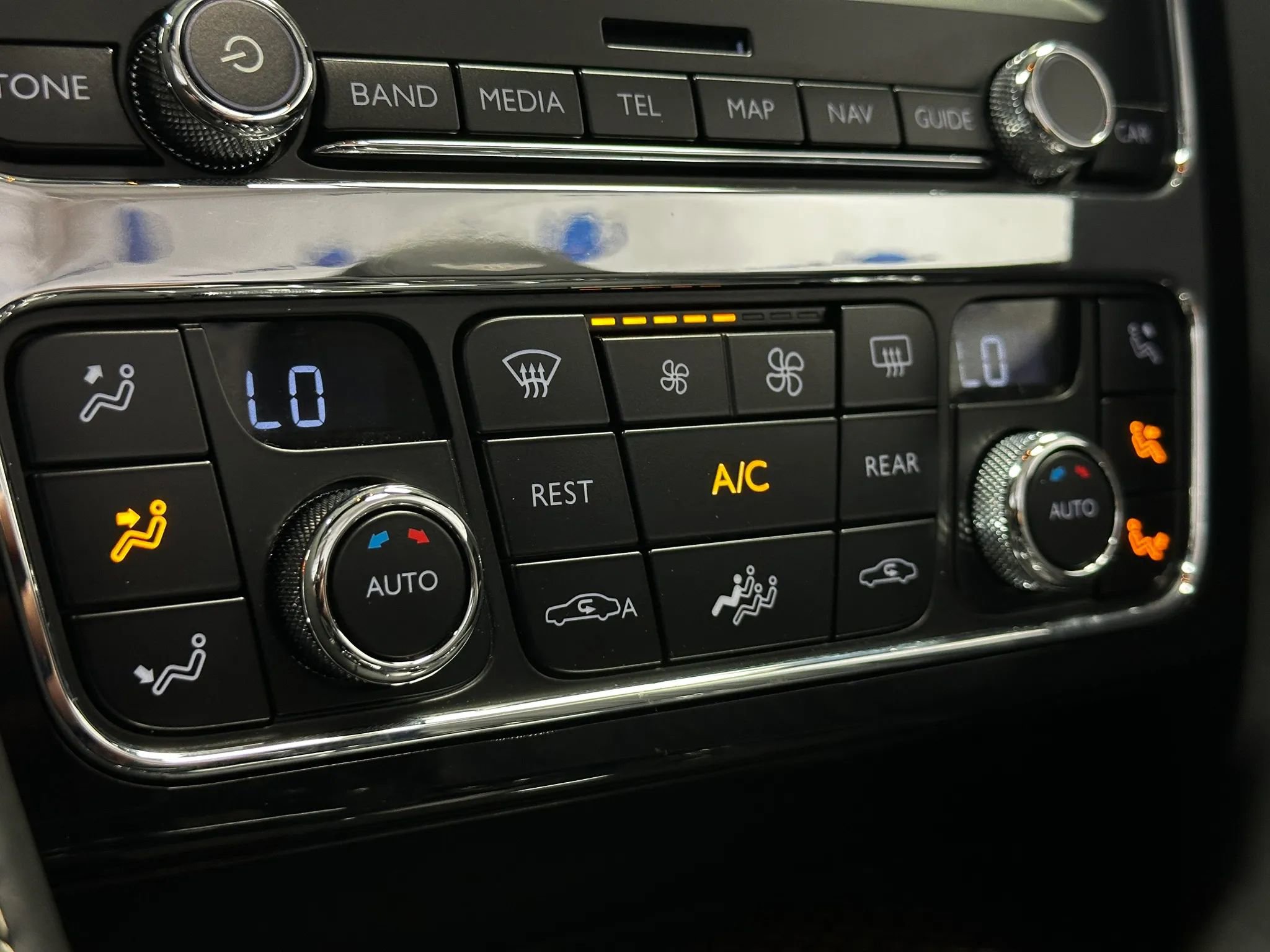 Used 2017 Bentley Continental GT image 31