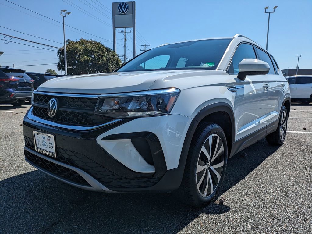 Used 2024 Volkswagen Taos SE image 8