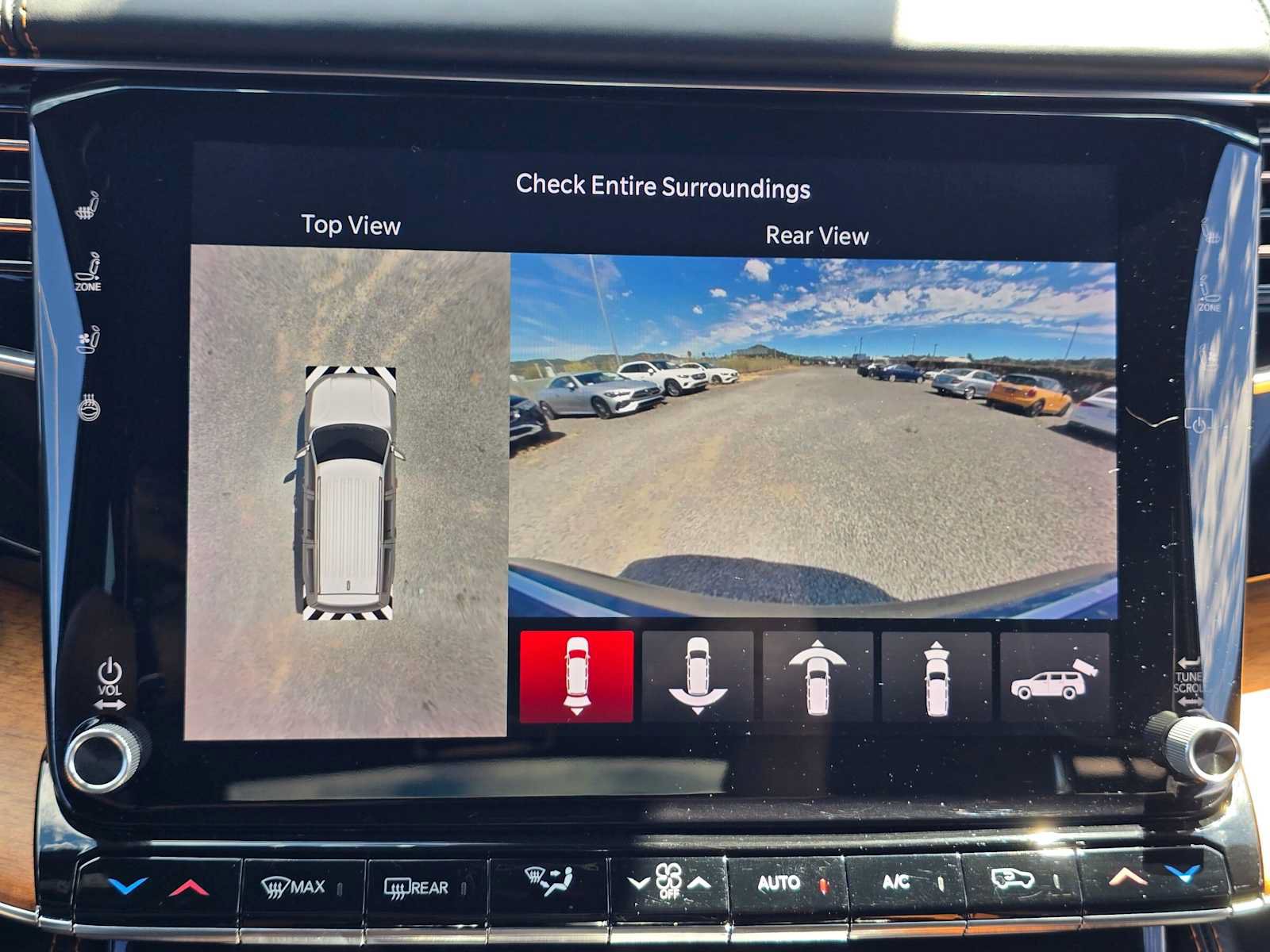 Used 2022 Jeep Grand Wagoneer Series III w/ Rear Seat Video Group 1 AWD/4WD image 33
