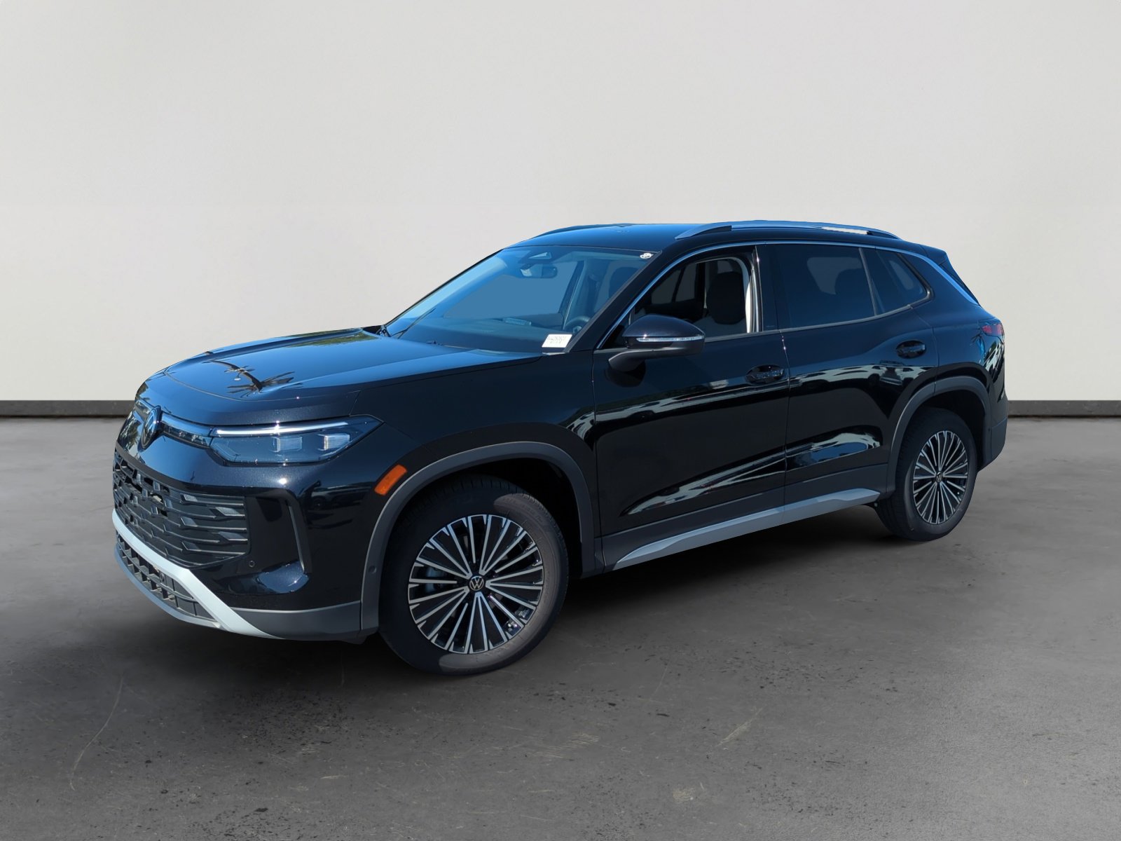 New 2025 Volkswagen Tiguan S