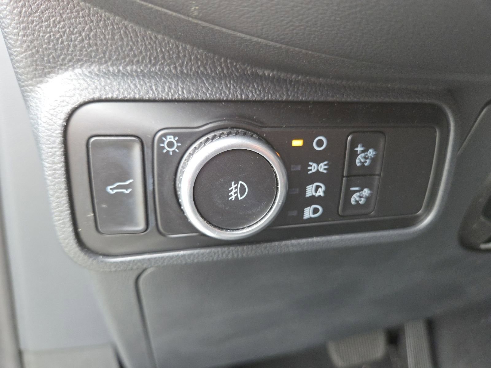 Used 2025 Ford Explorer ST-Line w/ ST-Line Street Pack AWD/4WD image 10