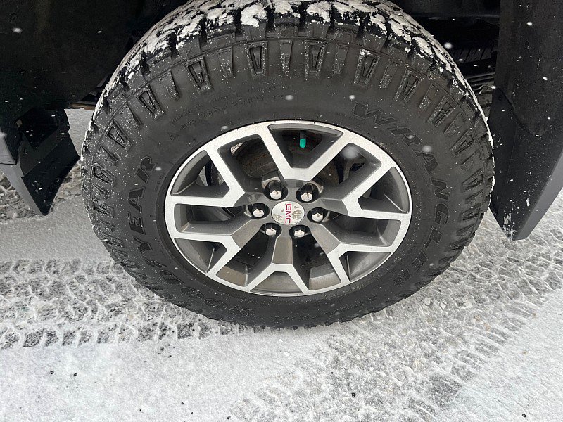 Used 2021 GMC Canyon AT4 w/ Trailering Package image 11