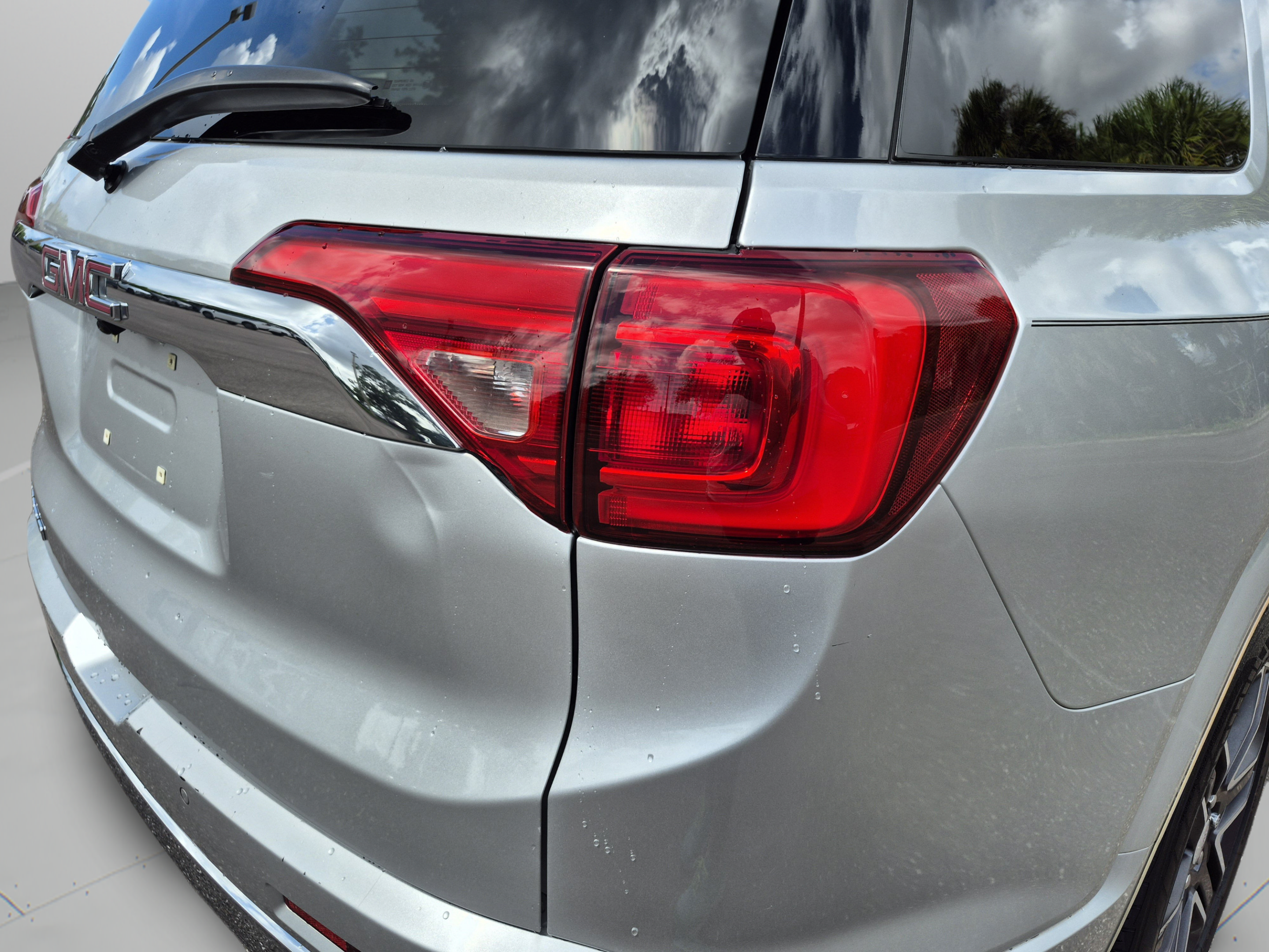 Used 2017 GMC Acadia Denali w/ Technology Package FWD image 35