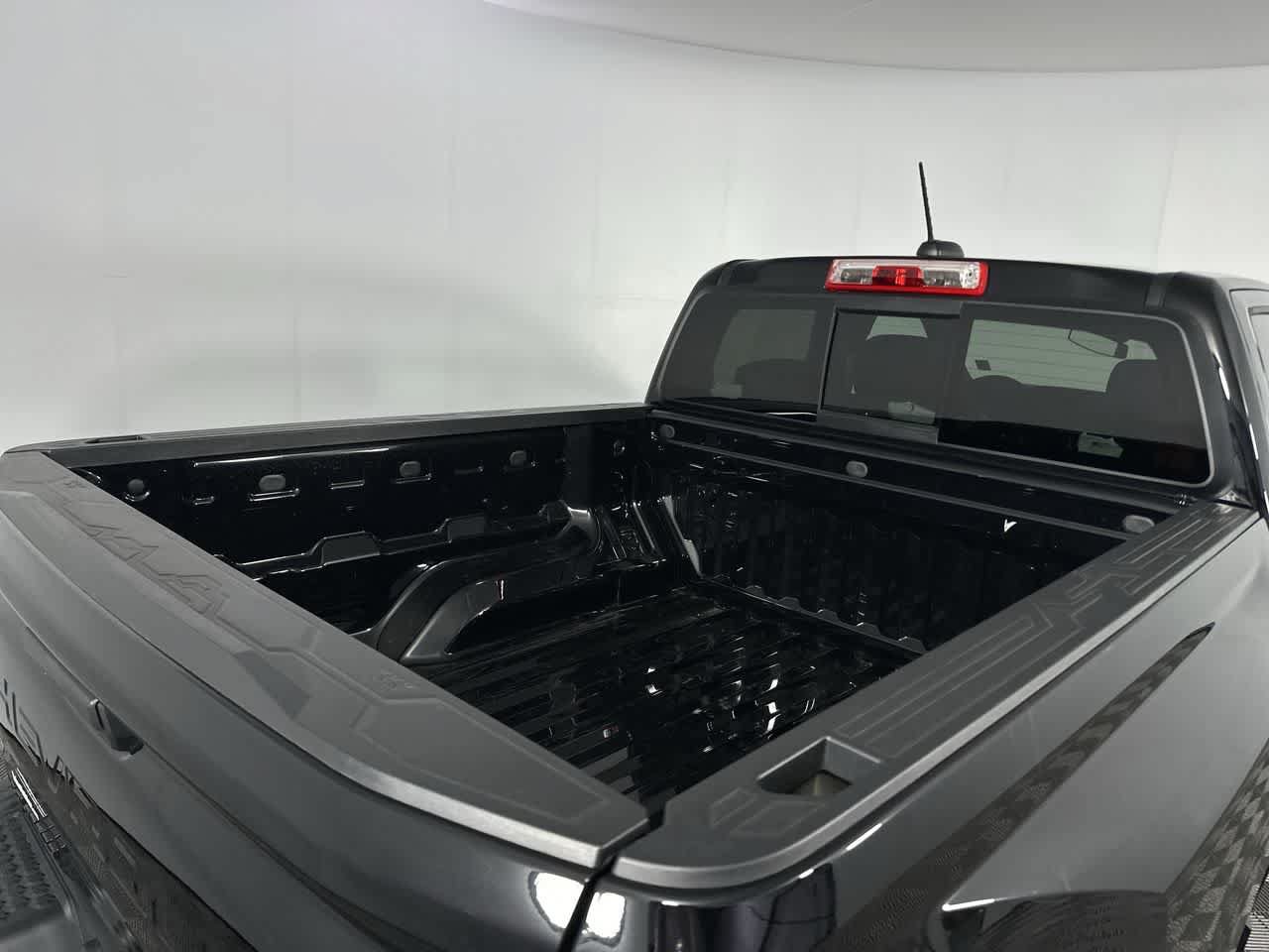 Used 2026 Chevrolet Colorado W/T RWD image 23