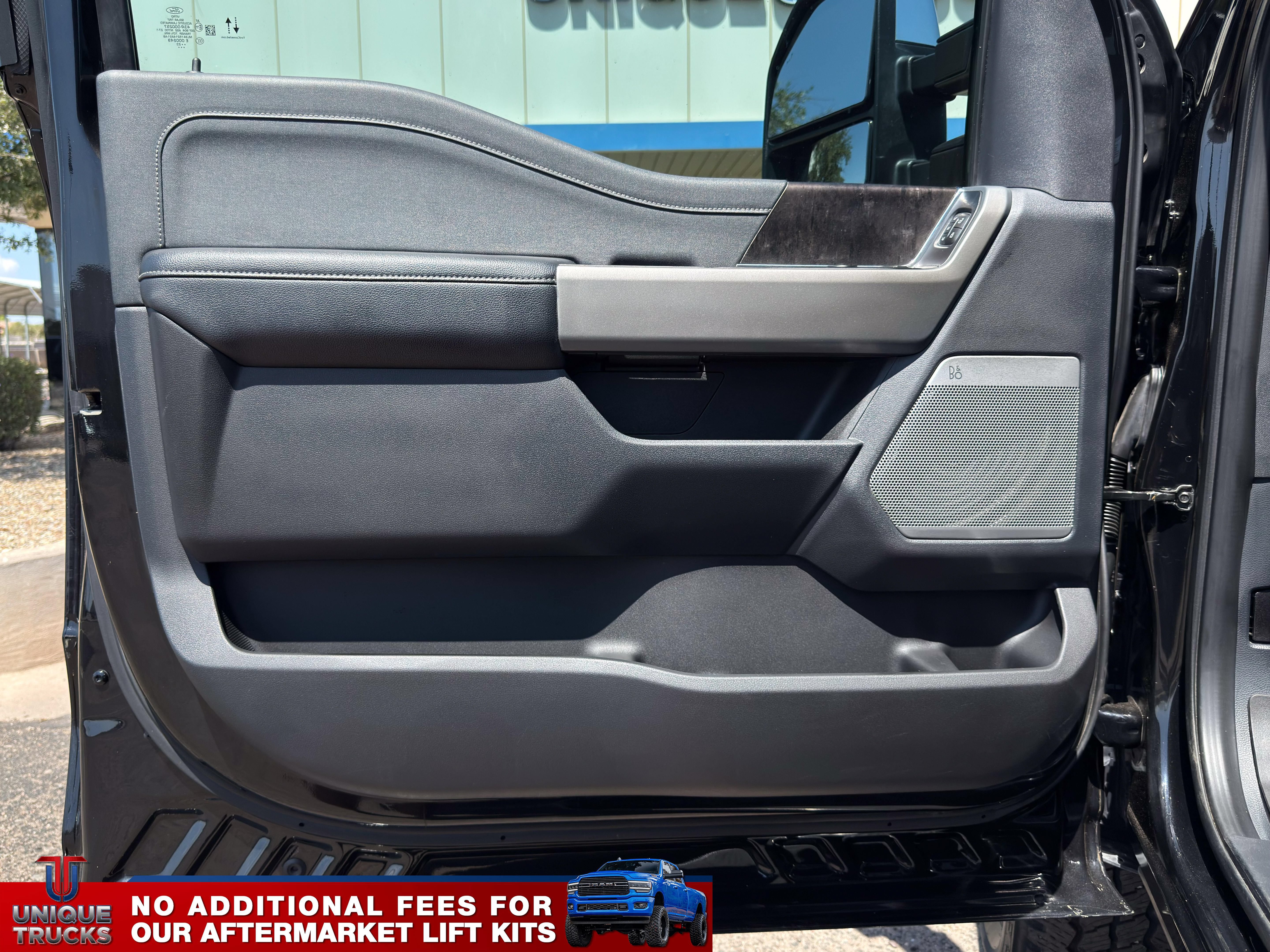 Used 2023 Ford F250 Lariat w/ Lariat Ultimate Package AWD/4WD image 15