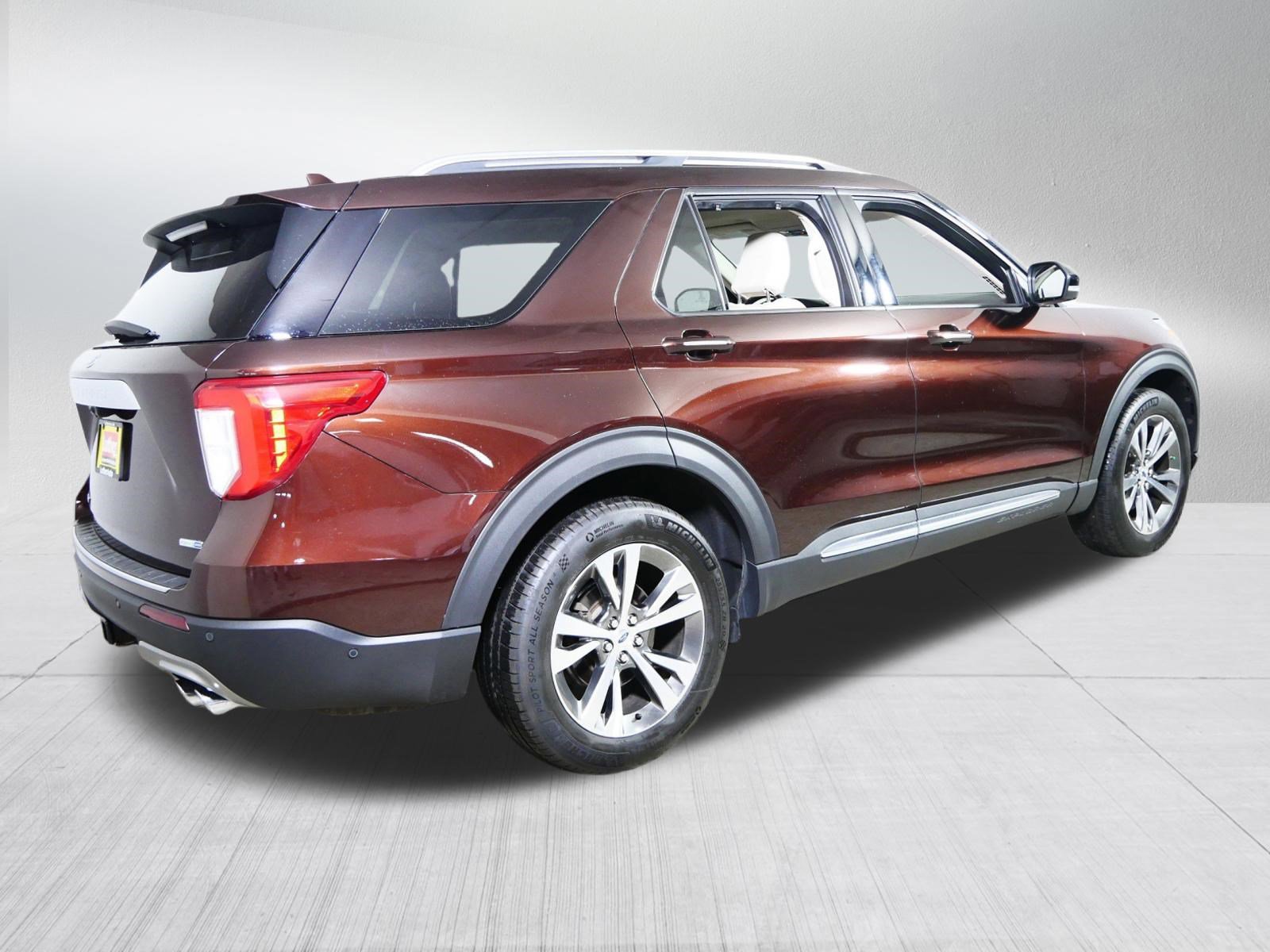 Used 2020 Ford Explorer Platinum AWD/4WD image 7