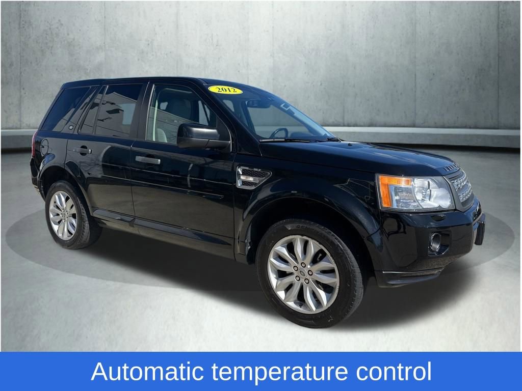Used 2012 Land Rover LR2 HSE image 4