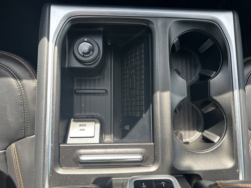 Used 2025 Ford Expedition Tremor AWD/4WD image 6