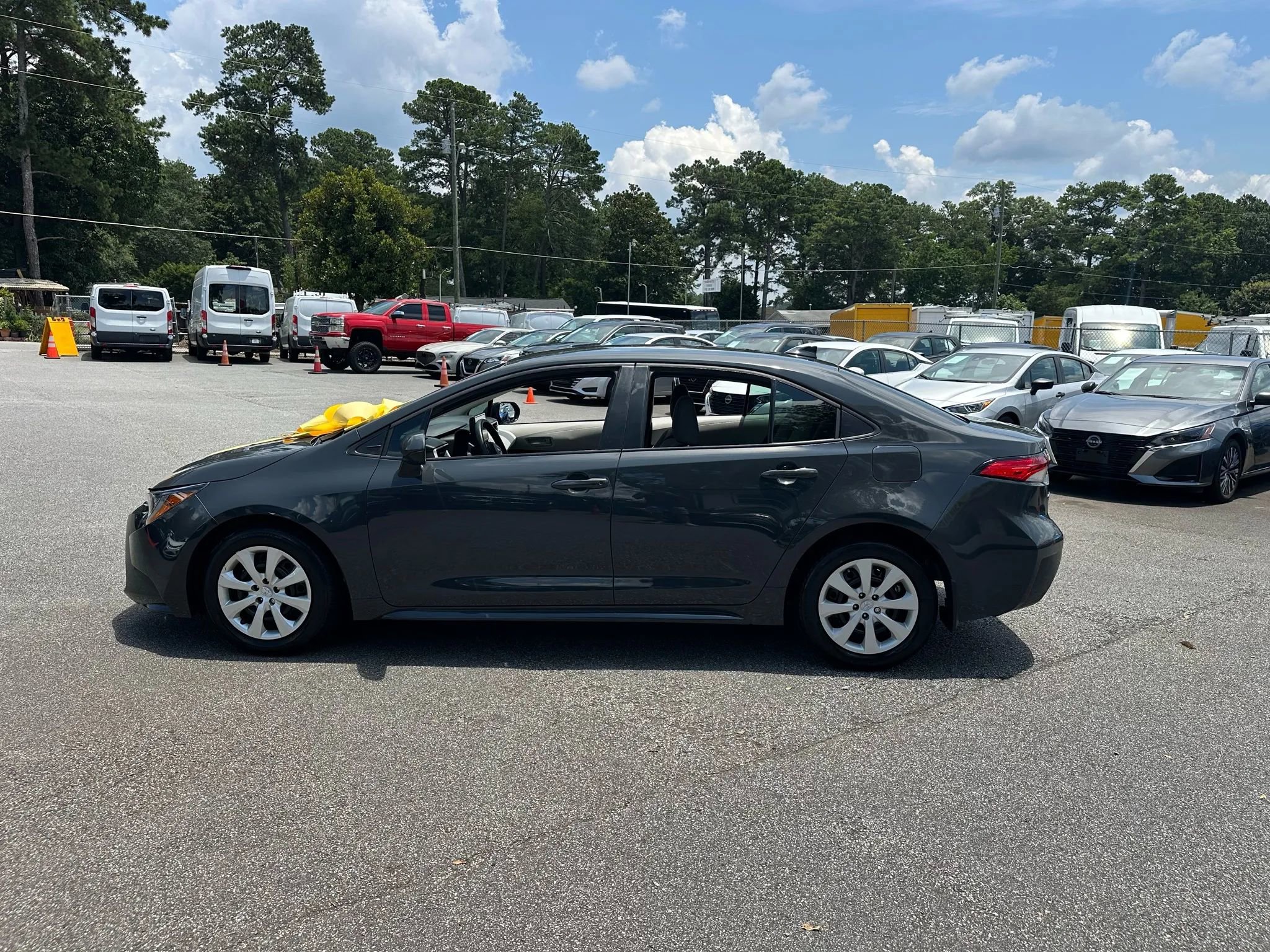 Used 2025 Toyota Corolla LE image 7