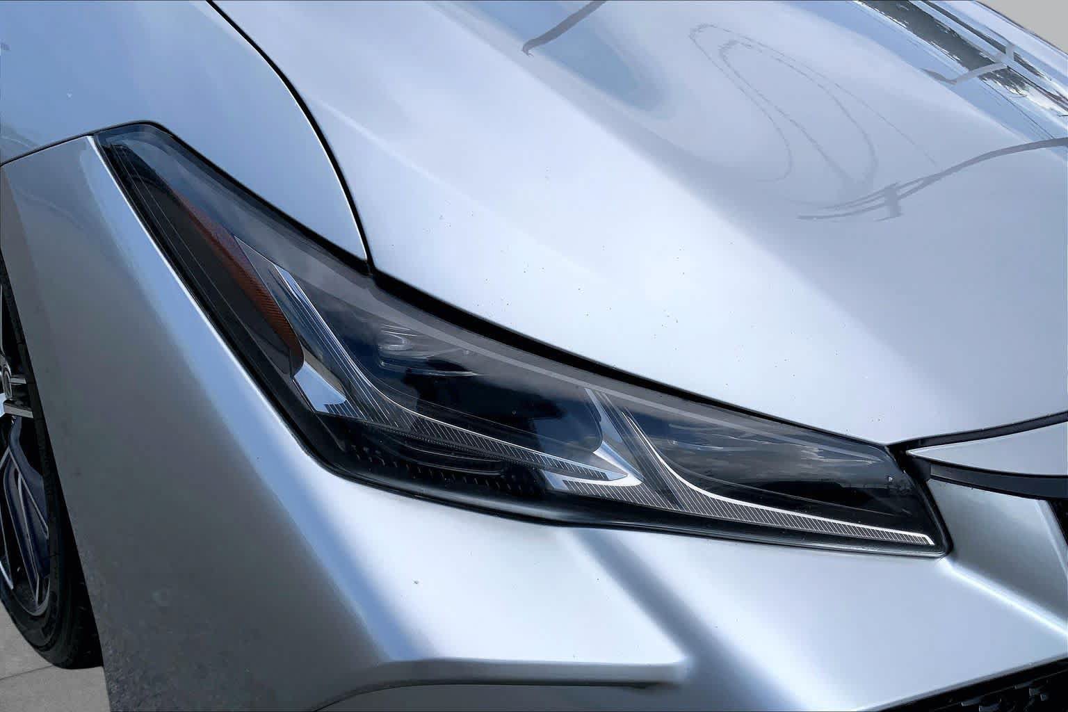 Used 2021 Toyota Avalon Touring FWD image 28