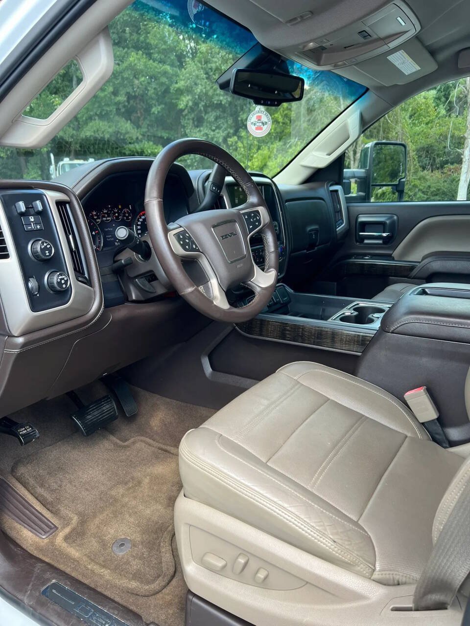 Used 2015 GMC Sierra 3500 Denali w/ Duramax Plus Package AWD/4WD image 12