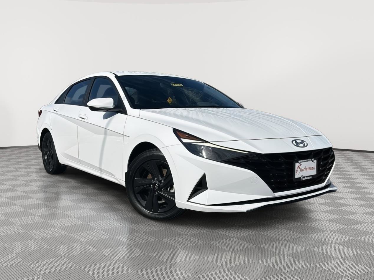 Used 2023 Hyundai Elantra Blue image 2