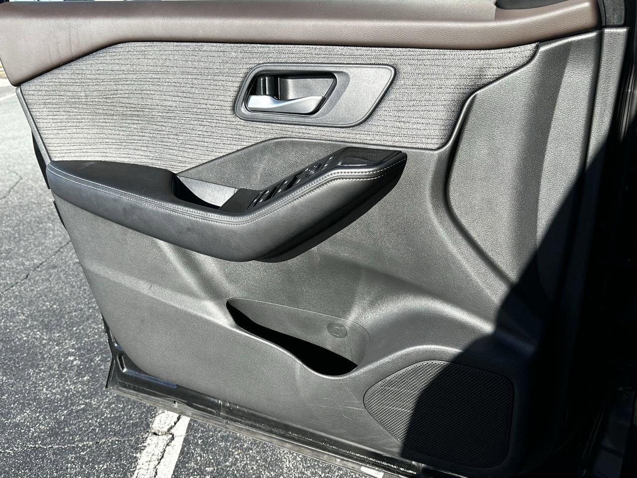 Used 2023 Nissan Rogue SV image 17