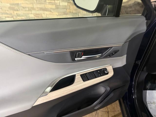 Used 2021 Toyota Venza Limited w/ Advanced Technology Package AWD/4WD image 9