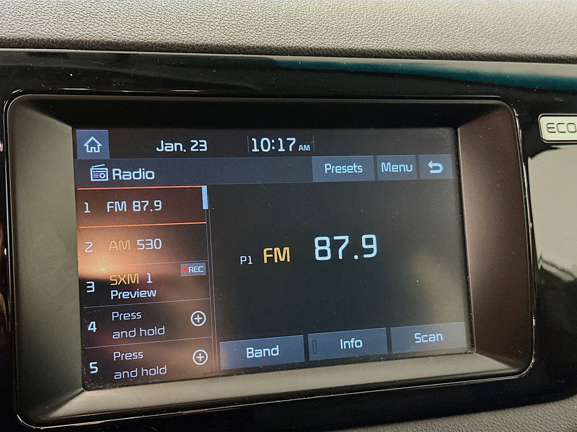 Used 2018 Kia Niro LX image 21