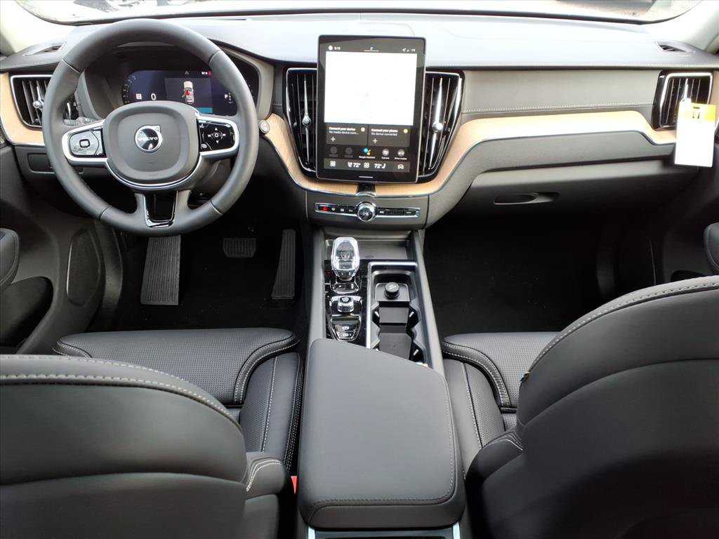 New 2026 Volvo XC60 B5 Ultra w/ Protection Package Premier AWD/4WD image 8