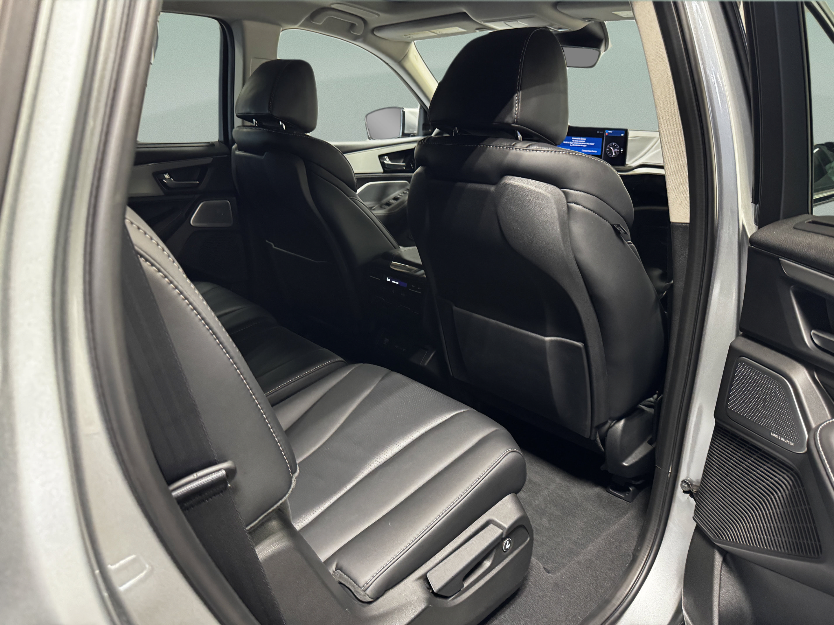Certified 2026 Acura MDX w/ Technology Package FWD image 10