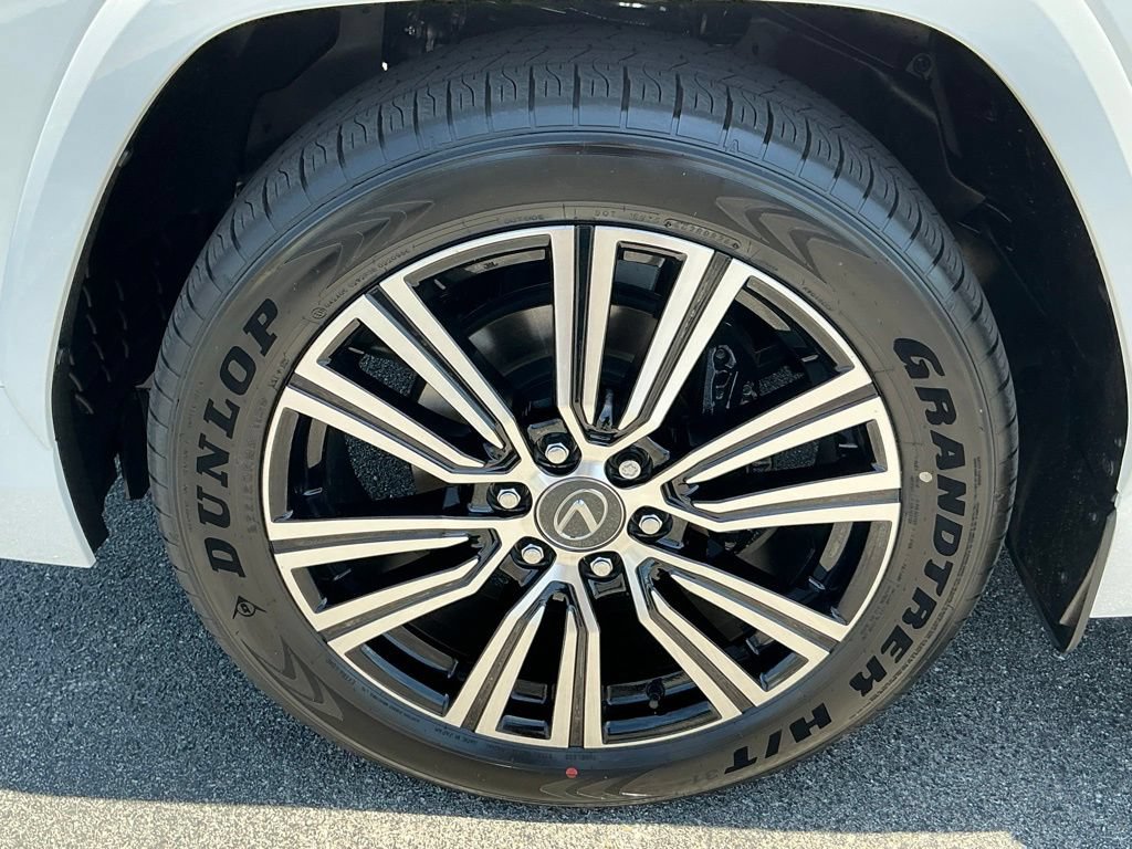 New 2026 Lexus LX 700h Luxury w/ Appearance Package AWD/4WD image 9
