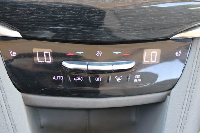 Used 2020 Cadillac XT6 Premium Luxury FWD image 26