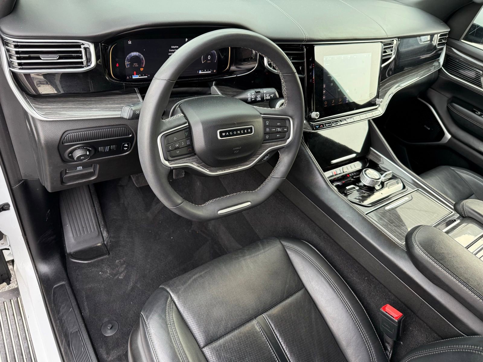 Used 2022 Jeep Wagoneer Series III w/ Premium Group I image 12