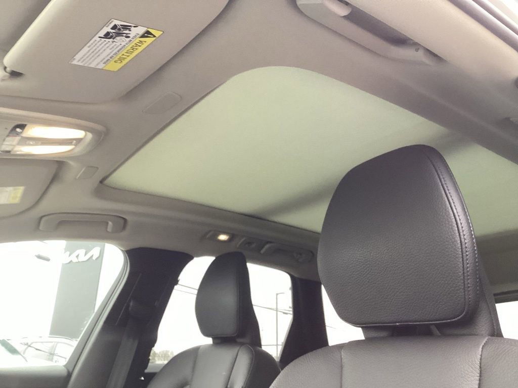 Used 2024 Volvo XC60 B5 Plus image 14
