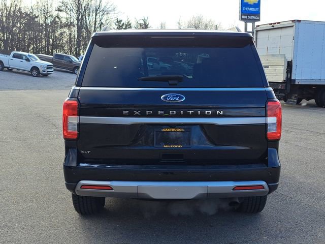 Used 2024 Ford Expedition XLT image 4